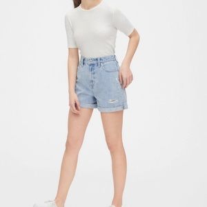 The Gap Mom Short